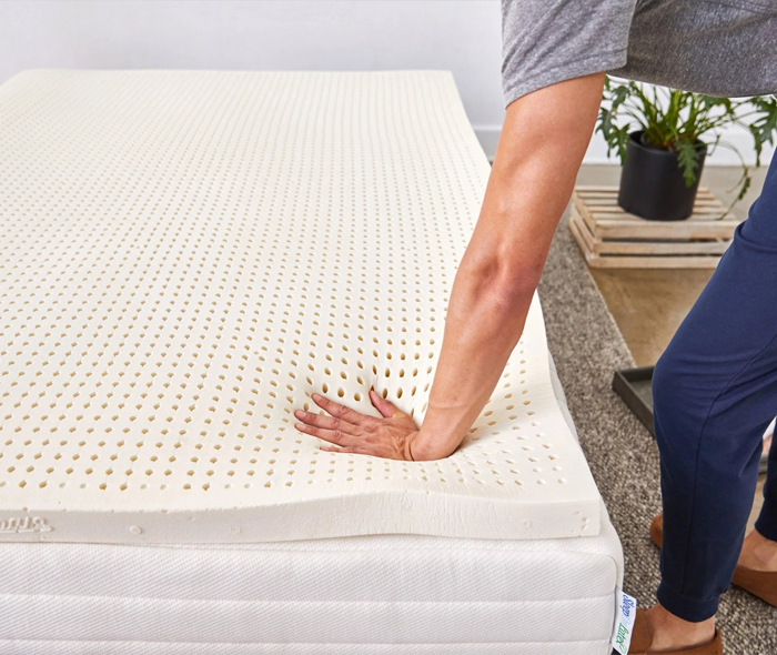 Xử lý vết bẩn giúp nệm được bền lâu và tránh được mầm bệnh