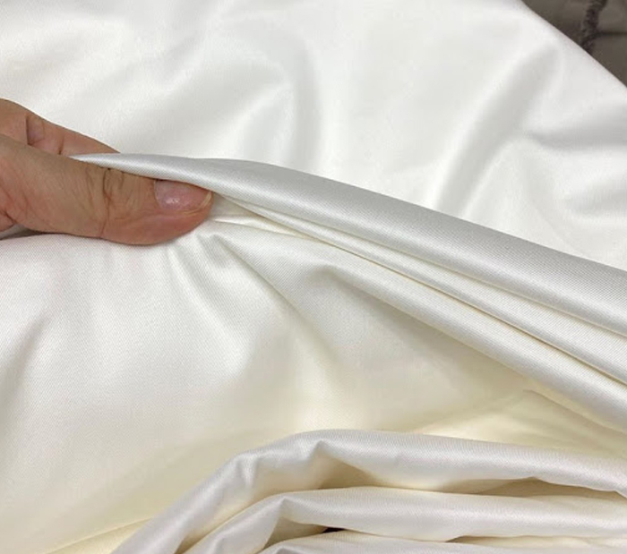 Đây là sản phẩm của sự kết hợp hoàn hảo giữa chất liệu thiên nhiên với sợi tơ tằm thượng hạng