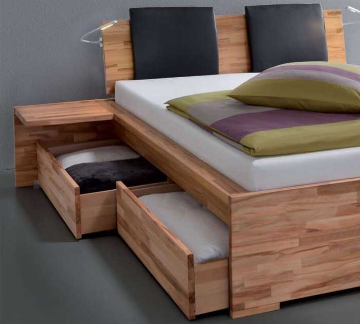 Phần gầm giường thường khá thấp và thường cận sàn