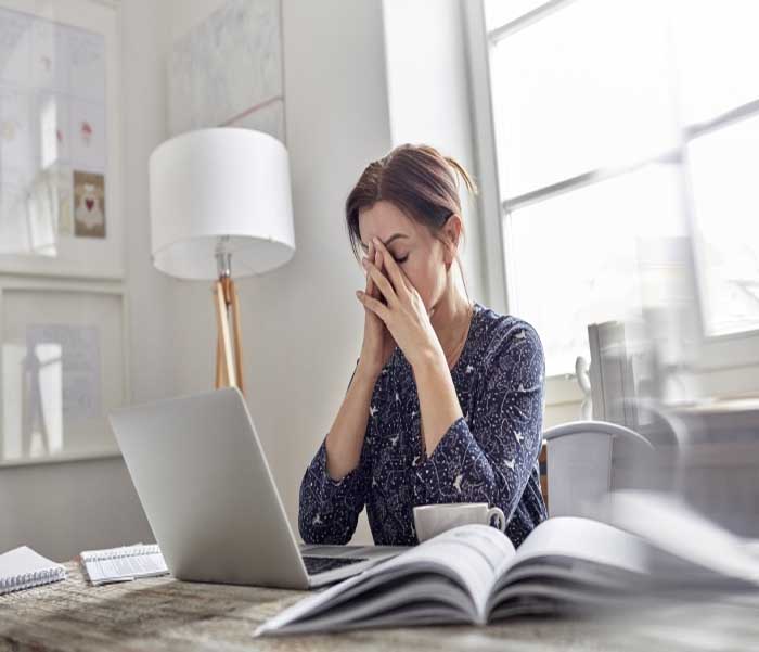 Tác hại của mất ngủ còn làm giảm hiệu quả công việc