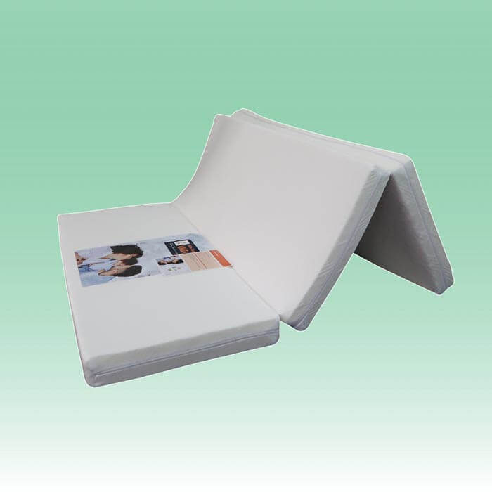 Với thiết kế gấp 3 tấm tiện dụng thuận tiện nên được người dùng yêu thích