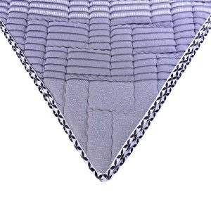 Viền nệm may tỷ mỉ, chắc chắn