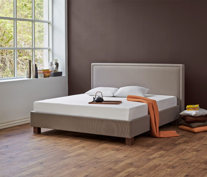 Nệm memory foam với lớp mút hoạt tính được làm từ polyurethane