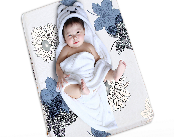 Một chiếc nệm có độ đàn hồi vừa phải, nâng đỡ cột sống sẽ phù hợp cho trẻ