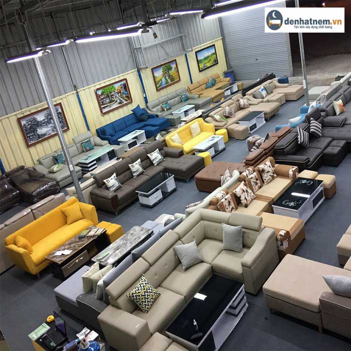 Sofa văng da là gì? Tất tần tật những điều bạn nên biết!