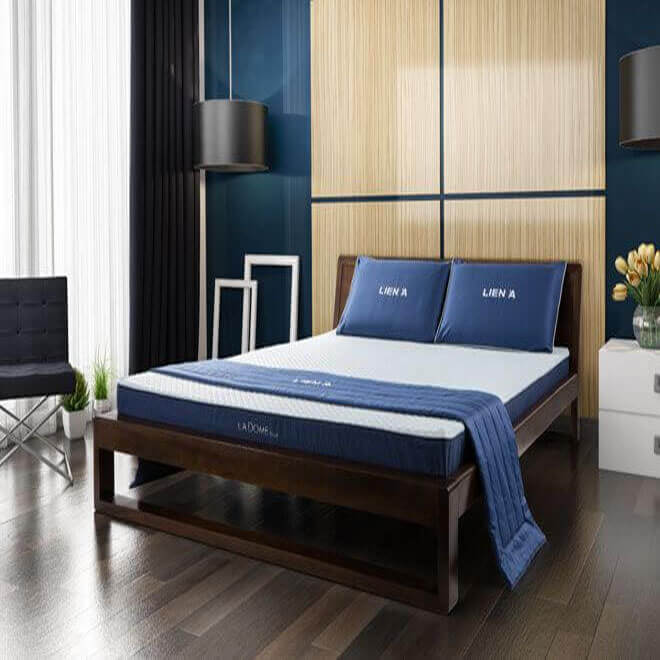 Nên đặt nệm trên mặt phẳng như giường hoặc sàn nhà