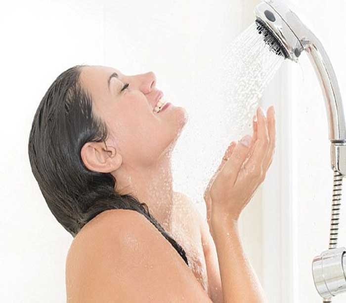 Tắm trước khi đi ngủ chỉ tầm 5 – 7 phút