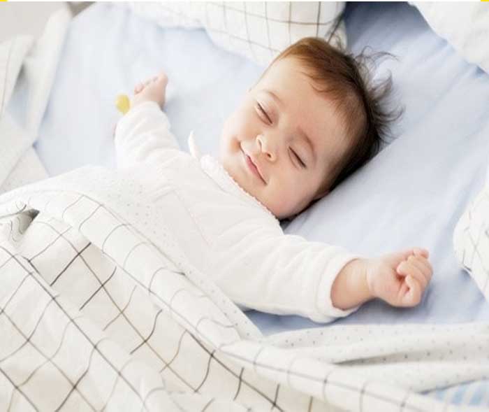 Đối với trẻ nhỏ cần chọn nệm có độ đàn hồi cao, kháng khuẩn và chống thấm tốt