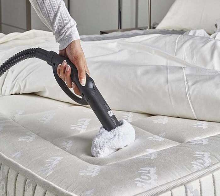 Không nên nằm trên bề mặt nệm khi đang ẩm, ướt vì dễ sinh ra vi khuẩn, nấm mốc